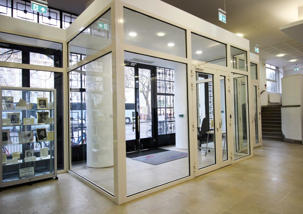 Automatic door service London